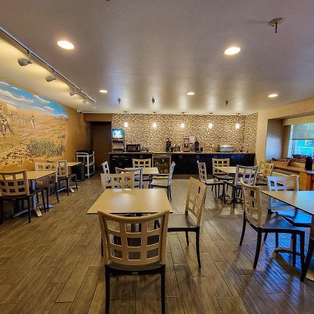 Monument Inn & Suites Gering Экстерьер фото